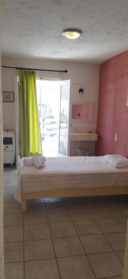 Cleo Rooms 250M From The Beach ماليا المظهر الخارجي الصورة
